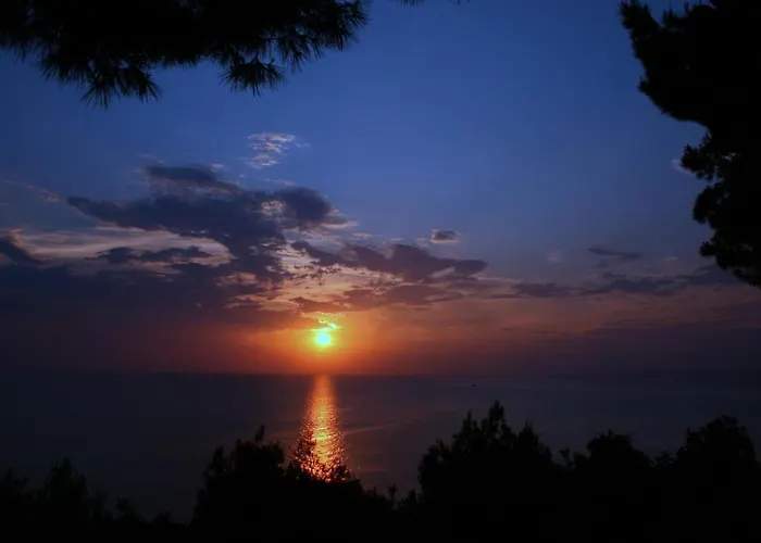 度假居 By Far The View In Sani Resort! 撒尼海滩